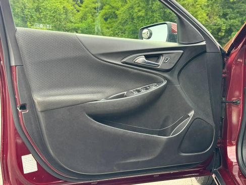 Used 2016 Chevrolet Malibu LT FWD image 10