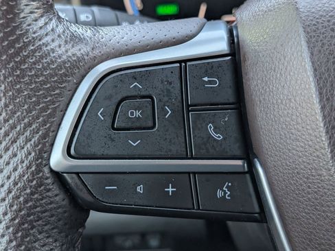 Used 2022 Toyota Sienna Platinum image 26