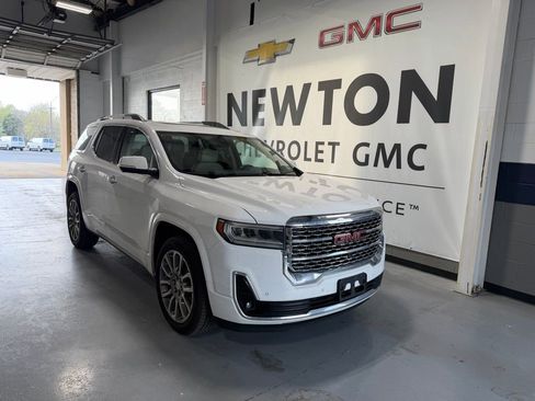 Used 2023 GMC Acadia Denali w/ Denali Ultimate Package image 2