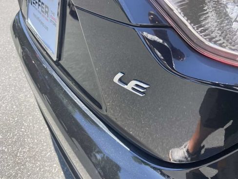 Used 2022 Toyota Corolla LE FWD image 9