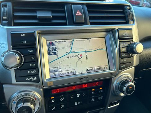 Used 2010 Toyota 4Runner Limited image 21