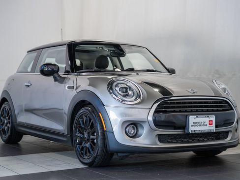 Used 2020 MINI Cooper 2-Door Hardtop FWD image 1