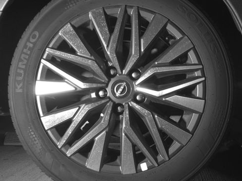Used 2025 Nissan Altima 2.5 SV FWD image 18