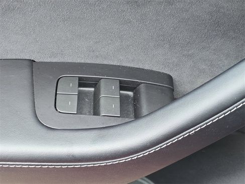 Used 2022 Tesla Model 3 image 27