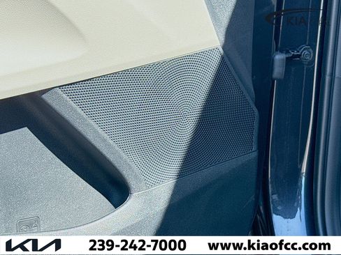 New 2026 Kia Sorento S image 23