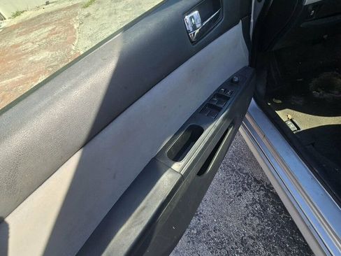 Used 2012 Nissan Sentra 2.0 SR w/ Special Edition Pkg image 6