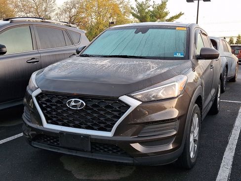 Used 2020 Hyundai Tucson SE image 2