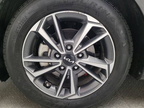 Used 2022 Kia Forte LXS FWD image 31