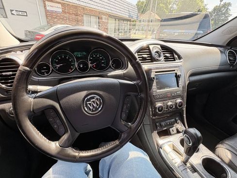 Used 2017 Buick Enclave Leather FWD image 41