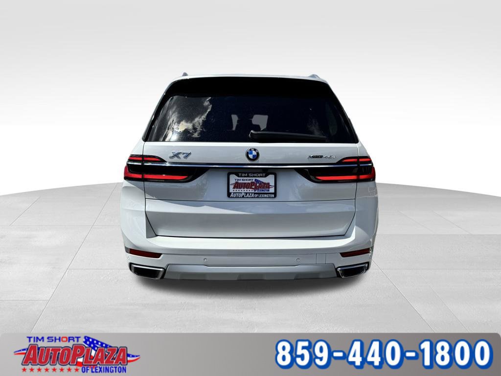 Used 2025 BMW X7 xDrive40i AWD/4WD image 12