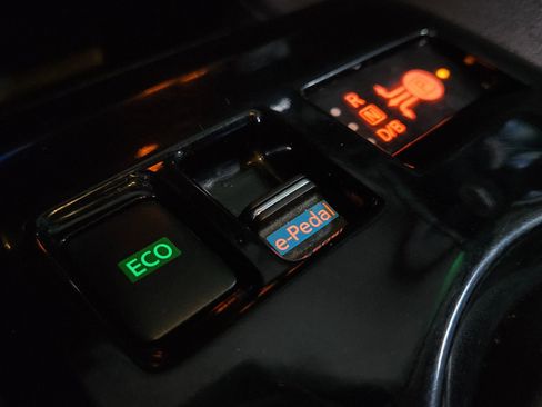 Used 2019 Nissan Leaf SL w/ SL Technology Package image 41