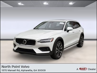 New 2026 Volvo V60 B5 Cross Country Ultra w/ Climate Package