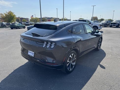 Certified 2022 Ford Mustang Mach-E Premium image 7