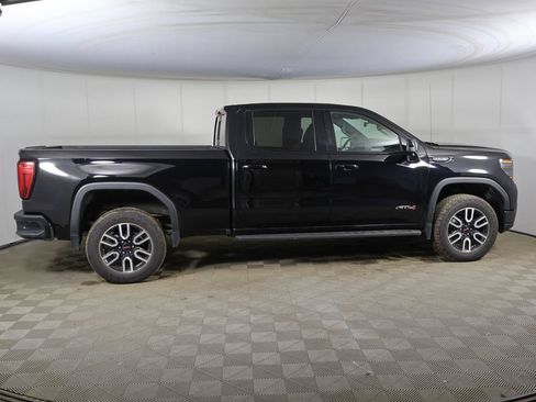 Used 2024 GMC Sierra 1500 AT4 w/ Technology Package AWD/4WD image 18