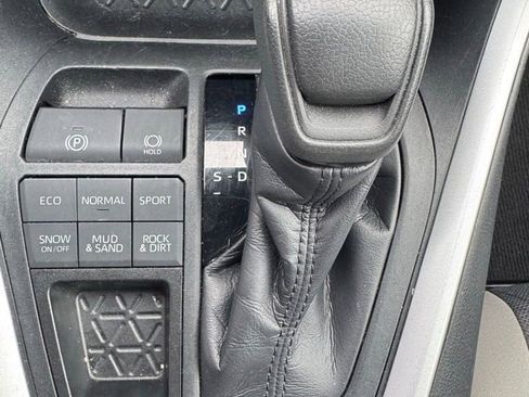 Used 2020 Toyota RAV4 XLE w/ XLE Grade Weather Package image 22