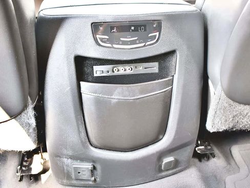 Used 2015 Cadillac Escalade ESV Premium image 21