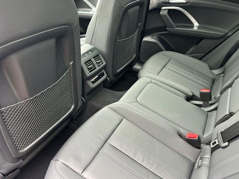 New 2025 Audi Q5 Premium image 11