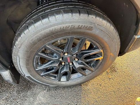 Used 2021 GMC Sierra 1500 Elevation image 5