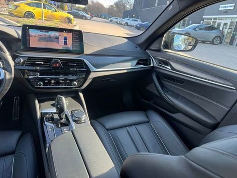 Used 2023 BMW M550i xDrive image 40