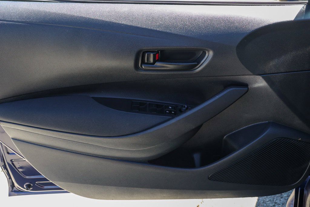Used 2025 Toyota Corolla LE FWD image 24