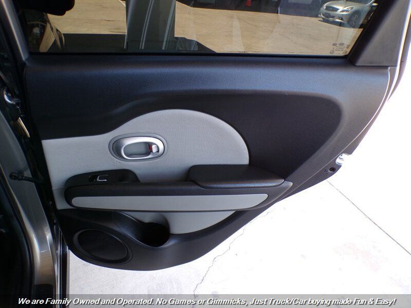 Used 2017 Kia Soul + FWD image 25