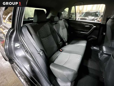 Certified 2022 Toyota RAV4 XLE image 38