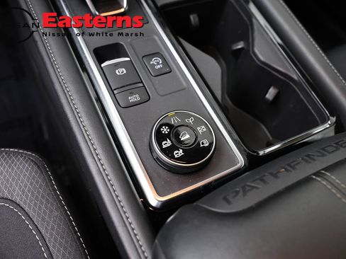 Used 2023 Nissan Pathfinder SV AWD/4WD image 20