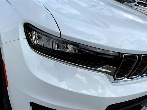 Used 2022 Jeep Grand Cherokee L Limited image 30