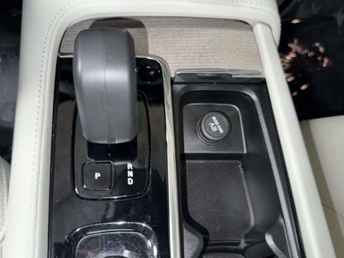 Used 2024 Volvo XC90 T8 Plus w/ Protection Package Premier AWD/4WD image 25