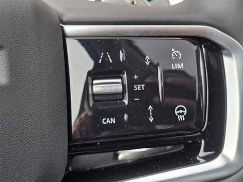 Used 2025 Land Rover Discovery Sport S image 15