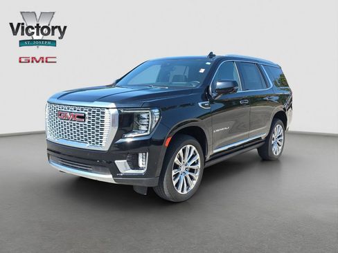 Used 2023 GMC Yukon Denali AWD/4WD image 3