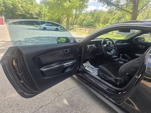 Used 2015 Ford Mustang GT RWD image 15
