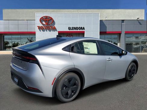 New 2026 Toyota Prius LE image 3