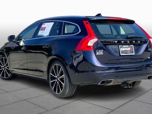 Used 2017 Volvo V60 T5 Platinum w/ Climate Package image 12
