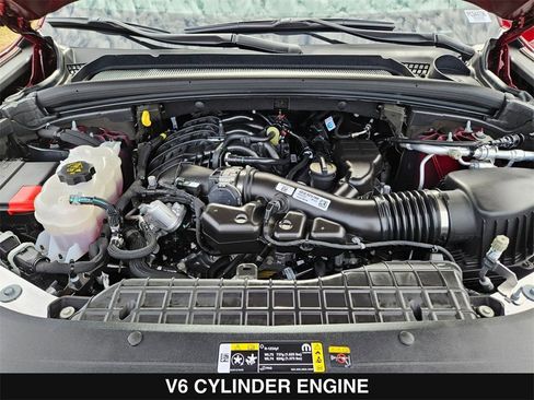 Used 2023 Jeep Grand Cherokee Limited image 37