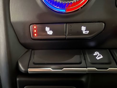 Used 2022 GMC Sierra 1500 SLE image 21