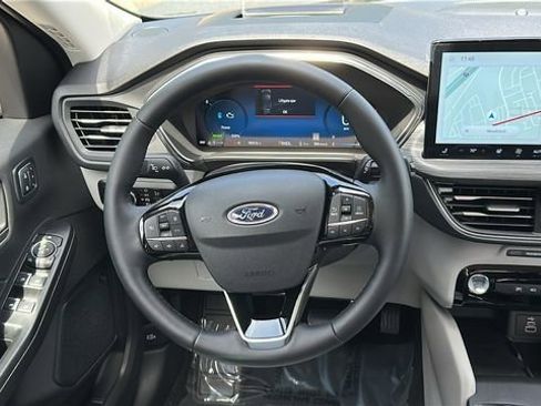 New 2025 Ford Escape SE w/ PHEV Premium Package FWD image 23