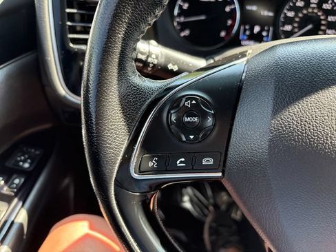 Used 2019 Mitsubishi Outlander LE AWD/4WD image 11