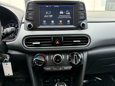 Used 2018 Hyundai Kona SE image 30