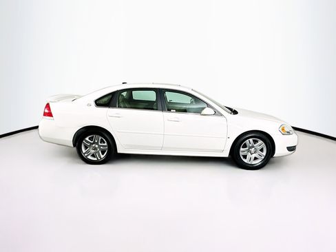 Used 2009 Chevrolet Impala LT image 10