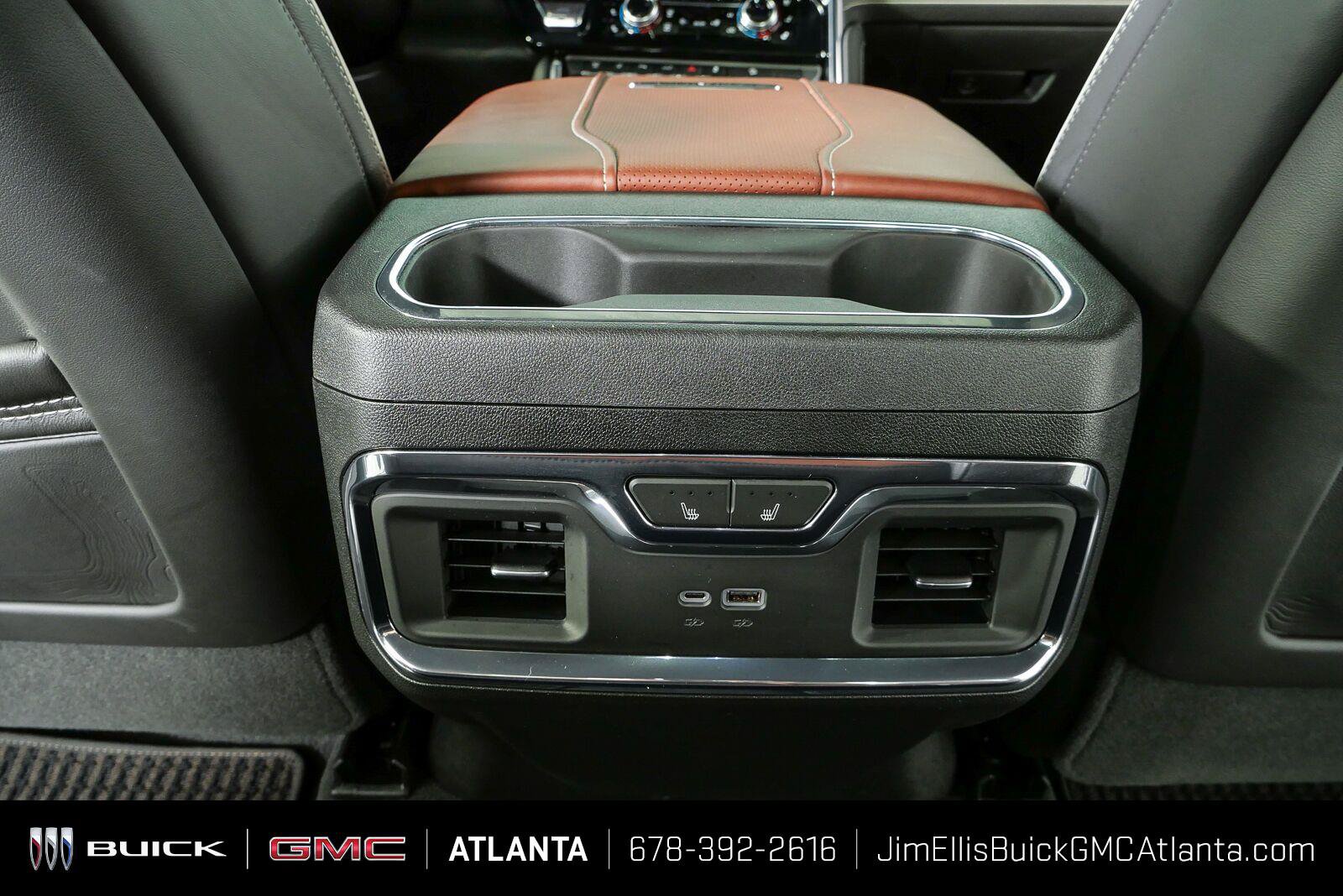 Used 2024 GMC Sierra 2500 Denali Ultimate w/ Max Trailering Package AWD/4WD image 19
