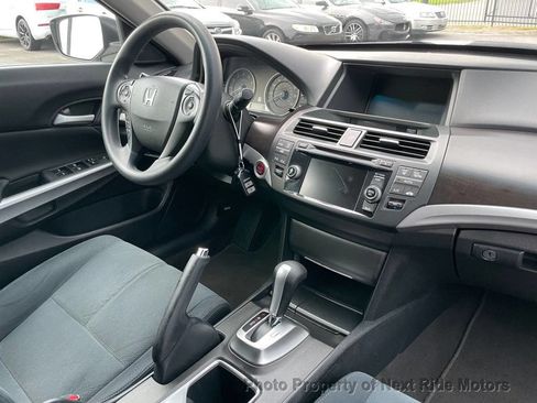 Used 2013 Honda Crosstour EX image 15