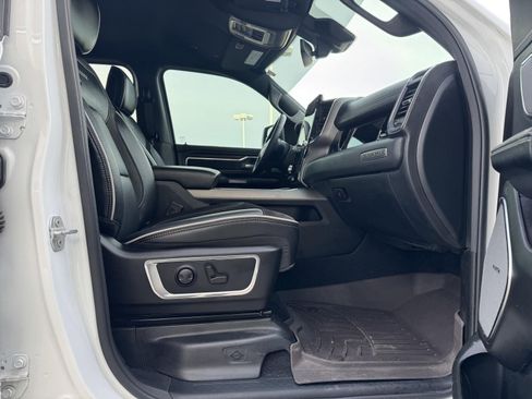 Used 2025 RAM 1500 Laramie image 30