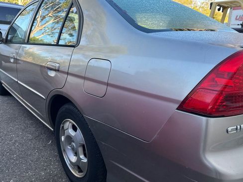 Used 2004 Honda Civic Hybrid Sedan image 5