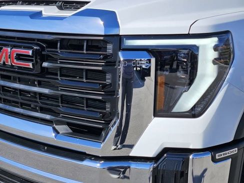 New 2026 GMC Sierra 3500 Pro image 5