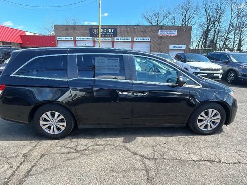 Used 2016 Honda Odyssey SE image 4