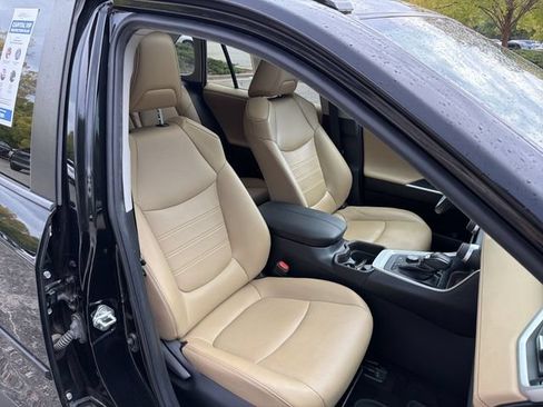 Used 2020 Toyota RAV4 Limited w/ Limited Grade Weather Package AWD/4WD image 27