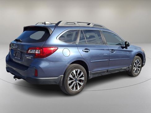 Used 2017 Subaru Outback 2.5i Limited image 11