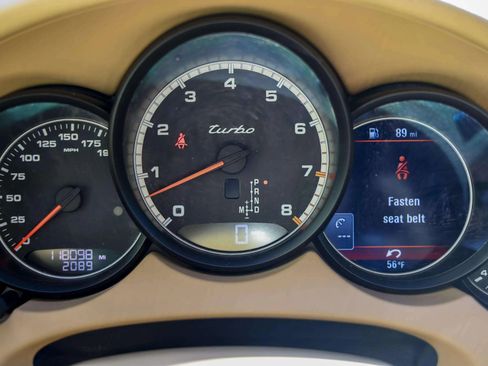 Used 2016 Porsche Cayenne Turbo image 29