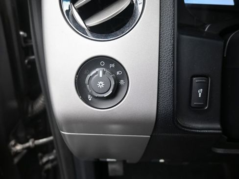 Used 2017 Ford Expedition EL XLT w/ Equipment Group 202A image 12